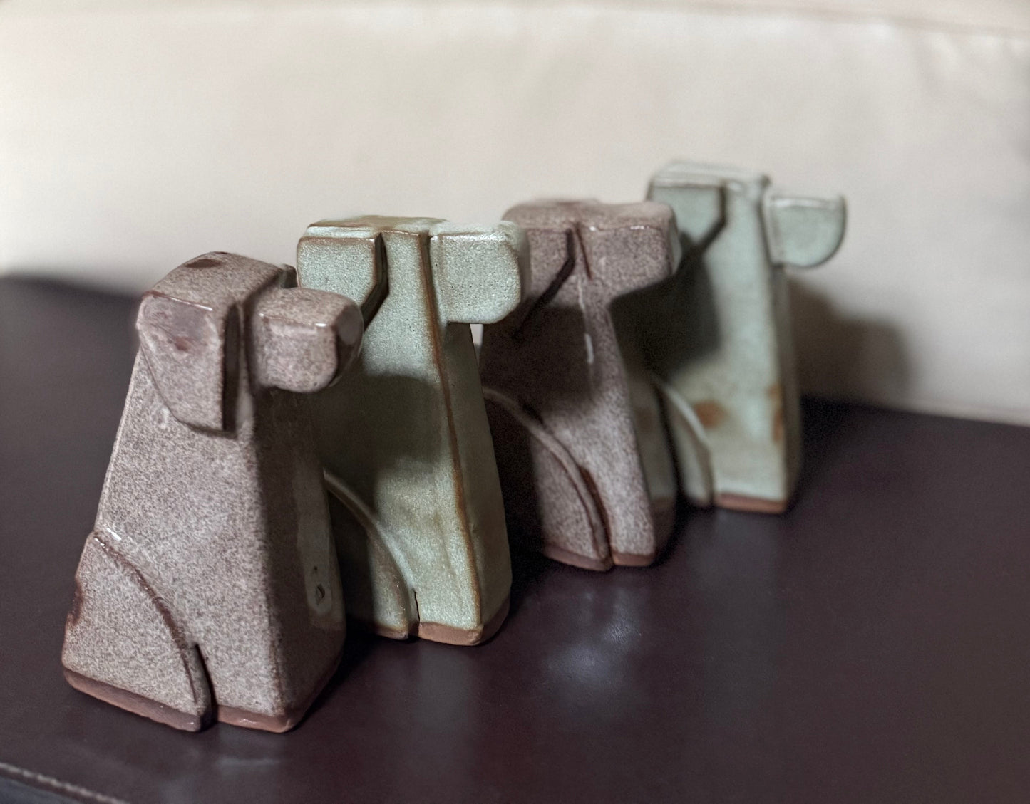 Geometric dog artefacts